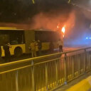 Küçükçekmece'de korku dolu anlar: İETT otobüsü alev alev yandı