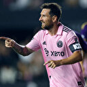 Messi yeni takımını sırtlıyor