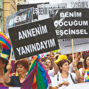 Yardım arayan anneye LGBT tuzağı