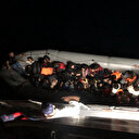 Lastik botta ölüme yolculuk : 37 kaçak göçmen yakalandı