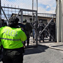 Équateur: 57 gardiens de prison et policiers pris en otage