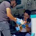 Acil sağlık ekibinden yaralı tavuğa pansuman