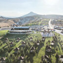 Seyir Kafe'de mis kokulu şehir manzarası