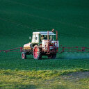 Bruxelles propose de renouveler l'autorisation du glyphosate dans l'UE