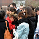 Un élève harceleur arrêté en cours: le gouvernement français revendique la fermeté
