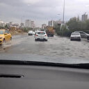 Ankara'da sağanak sonrası bilindik manzara: Cadde ve sokaklar göle döndü