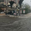 Meteoroloji uyarmıştı: İstanbul'da birçok noktada sağanak sonucu sel ve su baskınları yaşanıyor