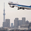 Yolcu uçağında korku dolu anlar: Yolcu kabin görevlisinin kolunu ısırdı