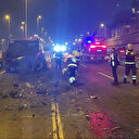 Kontrolden çıkan lüks otomobil ortalığı savaş alanına çevirdi: Beş yaralı