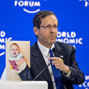 Plaintes en Suisse contre le président israélien