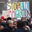France: des milliers de personnes manifestent contre la loi immigration