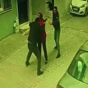 Sokak ortasındaki silahlı çatışmada yoldan geçen kadını kalkan olarak kullandı