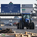 France: les agriculteurs maintiennent la pression avant les "nouvelles mesures" du gouvernement