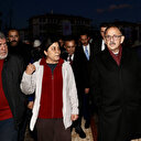 Bakan Özhaseki depremzedelerin isteğini geri çevirmedi: Kardeşlerimizin her zaman yanında olacağız