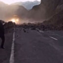 Artvin- Ardahan karayolunda heyelan anı kamerada