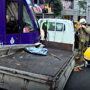 Karaköy'de tramvay ile kamyonet çarpıştı
