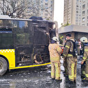 Ataşehir'de facianın eşiğinden dönüldü: İETT otobüsü alev alev yandı