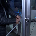 Yenidoğan çetesi skandalında adı geçen hastanelerin tabelası söküldü