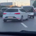Trafikte makas atarak diğer sürücülerin de canını tehlikeye attı