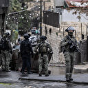 Katil İsrail güçleri Batı Şeria'da kuşatma altına aldıkları evde bir Filistinliyi katletti