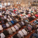 Başka mezhepten olan bir imamın arkasında namaz kılınabilir mi?