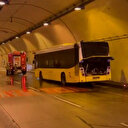 İETT otobüsünde yangın çıktı Dolmabahçe Tüneli çift yönlü olarak trafiğe kapatıldı