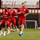 Galatasaraylı yıldız antrenmana maskeyle çıktı