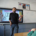 Doğuştan serebral palsi hastası öğretmen zorluklara boyun eğmeden 22 yıldır öğrencilerine 'rehber' oluyor