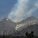 Une éruption volcanique sur l'île de Flores en Indonésie tue 8 personnes