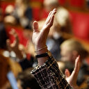 France: le report des élections provinciales en Nouvelle-Calédonie entériné