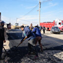 Terör temizliğinin ardından çalışmalar başladı: Münbiç yolları asfaltlanıyor
