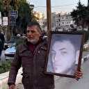 Esed zindanlarında bulamadığı oğlunu sokaklarda arıyor