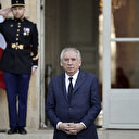 Le gouvernement Bayrou prend ses fonctions, nouvelle menace de censure