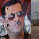 Hama 3 taraftan kuşatıldı: Köşeye sıkışan Esed askerlerin maaşlarına zam yaptı