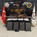 Van’da havalimanında uyuşturucu operasyonu: Yolculuk bitti kelepçeler takıldı