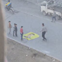 Terörden temizlenen Münbiç'te çocuklar PKK elebaşı Öcalan'ın posterini çiğnedi