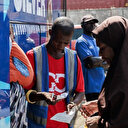 Nigéria: la pénurie de liquidités alimente la méfiance envers les points de vente bancaires informels