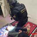 Adana'da köprüye Öcalan paçavrası asanlar paketlendi