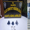 Alanya'da yapılan operasyonda 26 ruhsatsız silah ve çok sayıda fişek ele geçirildi