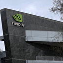 Intelligence artificielle: les profits de Nvidia pulvérisent les attentes