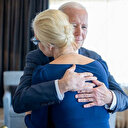 Biden hapiste ölen Rus muhalif lider Navalny'nin eşi ve kızı ile görüştü