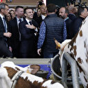 France / Salon de l'Agriculture: Dialogue tendu entre Macron et des agriculteurs