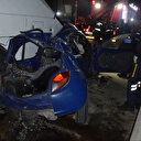 İzmir'de yolcu otobüsüyle çarpışan otomobil 200 metre sürüklendi: Bir ölü üç yaralı