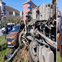 Samsun'da kavşakta kamyon ile otomobil çarpıştı: 2 yaralı