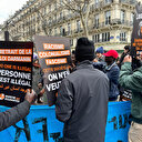 "Racisme" et "colonialisme" dénoncés dans le cortège de la manifestation contre la loi immigration à Paris