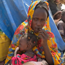 İç savaş ve kıtlığın baş gösterdiği Sudan'da halk çöllere kaçıp çekirge yiyerek hayatta kalma mücadelesi veriyor