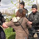 Autoroute A69: une journaliste de France 3 projetée au sol par la gendarmerie