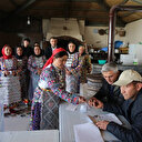 Sandık başına yöresel giysileriyle gittiler