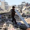 Les enfants de Gaza à la recherche de combustible