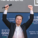 Elon Musk Instagram ve Facebook’un çökmesiyle dalga geçti
